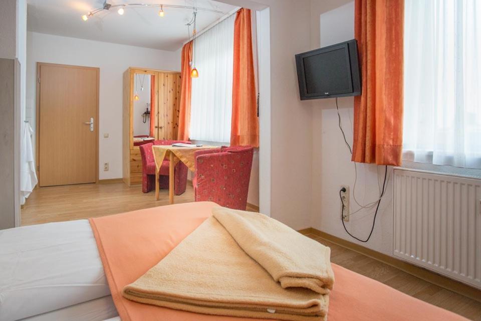 H&H Studio-Apartment Im Stadtteil Ostseeviertel Jedes Apartment Mit Kuechenzeilen - Fahrstuhl Und 24H Check In Greifswald Buitenkant foto