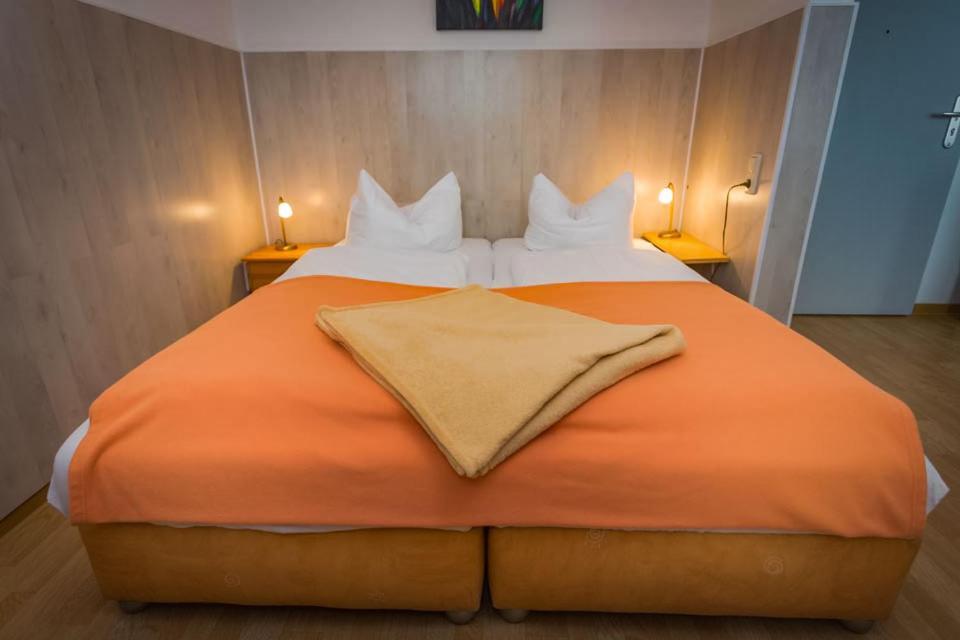 H&H Studio-Apartment Im Stadtteil Ostseeviertel Jedes Apartment Mit Kuechenzeilen - Fahrstuhl Und 24H Check In Greifswald Buitenkant foto